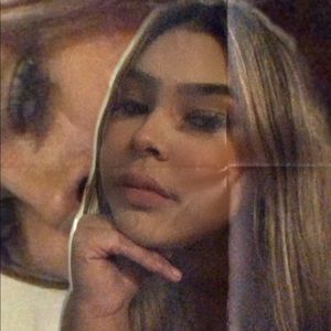 Meet your Posher, Laura